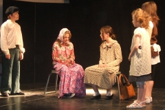 Marie, Augustine, Raphaël, Lucie et l'épicière