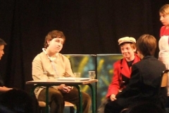 Le curé, le médecin, le guide, la serveuse et le patron